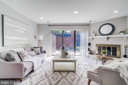 2113 N Monroe St #4 Arlington, VA 22207