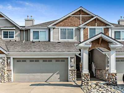 54 Discovery Heights SW Calgary, AB T3H 4Y6