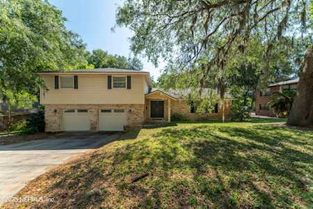 3821 Hermitage RD E Jacksonville, FL 32277