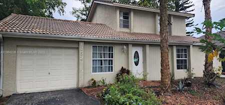 1252 NW 89th Dr Coral Springs, FL 33071