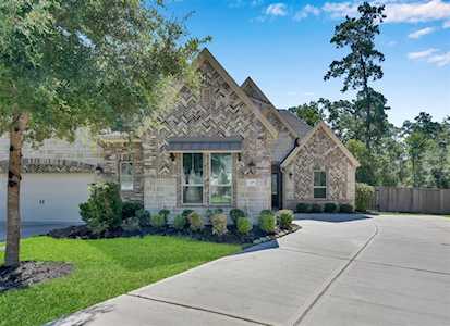 246 Liatris Ct Conroe, TX 77304
