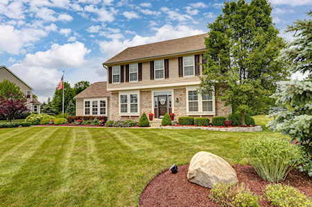 1689 Adena Pointe Drive Marysville, OH 43040
