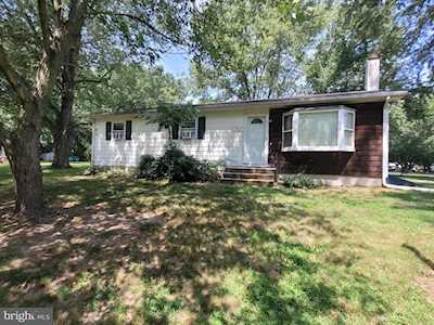 416 E Cherry Dr Magnolia, DE 19962