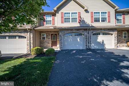 6104 Terry Davis Ct Harrisburg, PA 17111
