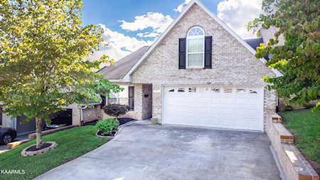 331 El Grande Ln Lenoir City, TN 37771