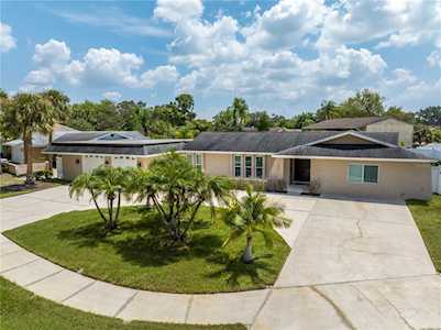 8080 Cypress Garden Ct Largo, FL 33777