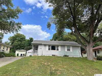 1020 Parkway Dr Bellevue, NE 68005