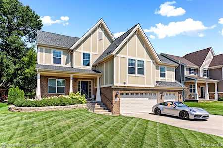 417 Napa Valley Dr Milford Twp, MI 48381
