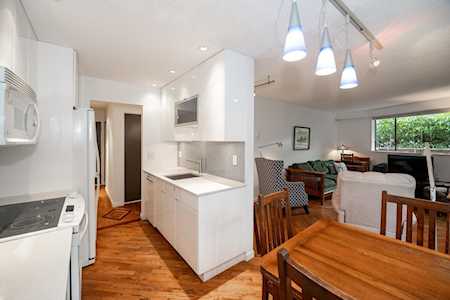 2080 Maple Street #107 Vancouver, BC V6J 4P9