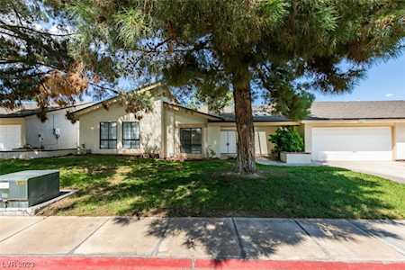 5612 Whiteridge Ave Las Vegas, NV 89107