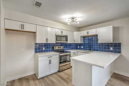 880 Mantis Way #3 Las Vegas, NV 89110