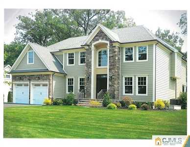2-B Genova Court Edison, NJ 08817