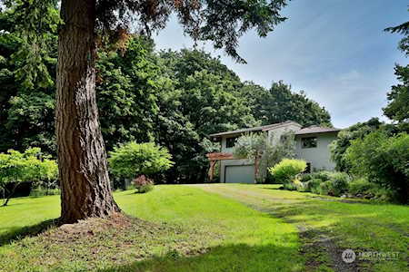 7903 Possession Rd Clinton, WA 98236