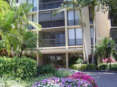 1826 Bridgewood Drive #1826 Boca Raton, FL 33434