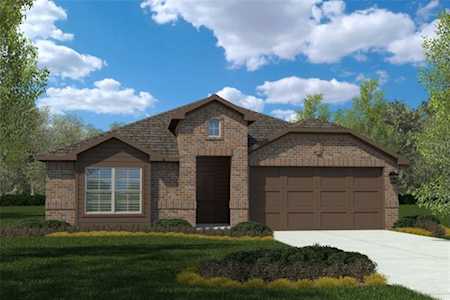 9520 GOLDEN SUMMIT Drive Fort Worth, TX 76131