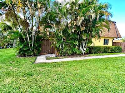 110 N Delaware Boulevard #11d Jupiter, FL 33458