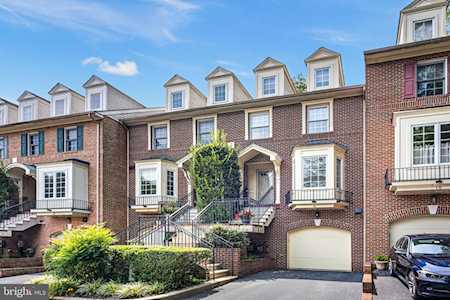 16 Rockford Mews Ct Wilmington, DE 19806