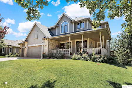 710 Eagle Crest Circle Papillion, NE 68133