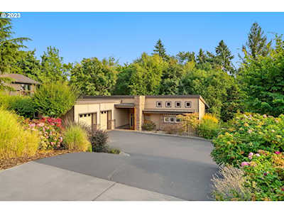 3015 NW 95th PL Vancouver, WA 98665