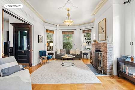 300 Sherman St Brooklyn, NY 11218
