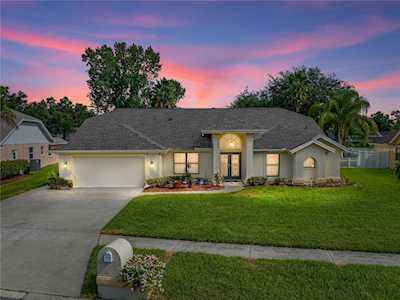2304 Marseille Ct Valrico, FL 33596