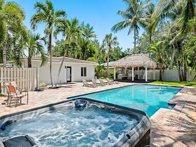 1900 NE 16th Ter Fort Lauderdale, FL 33305