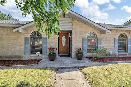 2706 Pinewood Drive Garland, TX 75044