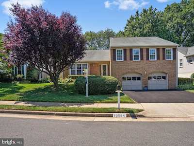 10594 John Ayres Dr Fairfax, VA 22032