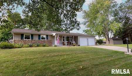 604 W Burton Ave Eureka, IL 61530