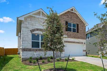 711 Gray Fox LOOP Hutto, TX 78634