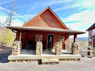 1736 Angela Starr Dr Sevierville, TN 37876
