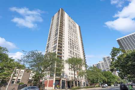 1355 N Sandburg Terrace #306D Chicago, IL 60610