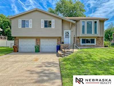 13305 S 33rd St Bellevue, NE 68123