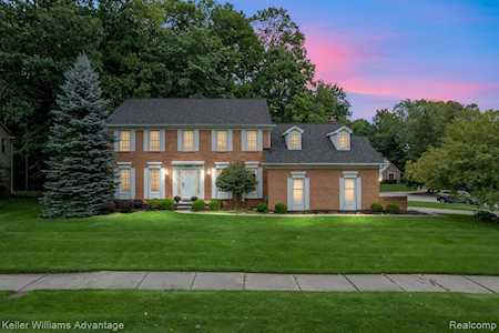 49094 Plum Tree Dr Plymouth Twp, MI 48170