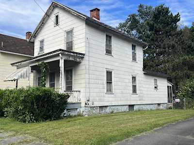 95 Pine Grove Ave Kingston, NY 12401