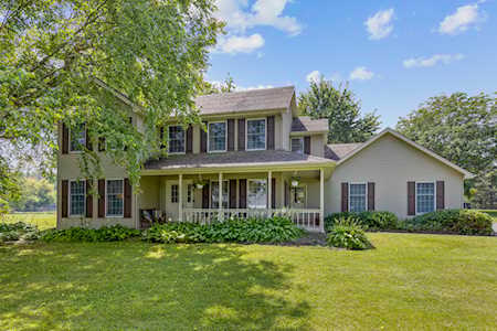 42W669 Whirlaway Dr St. Charles, IL 60175