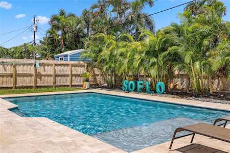 4810 NE 5th Ter Oakland Park, FL 33334