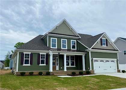 309 Maycox Ln Chesapeake, VA 23322