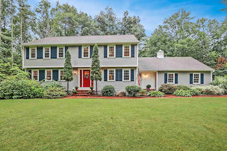 18 Storybrook Ln Amherst, NH 03031