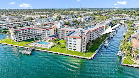 105 Paradise Harbour Boulevard #211 North Palm Beach, FL 33408