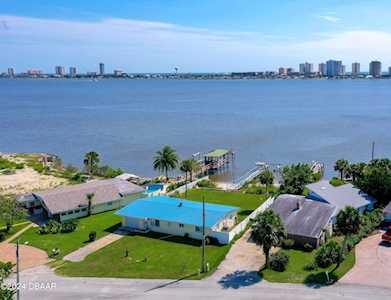 227 Sandy Circle South Daytona, FL 32119