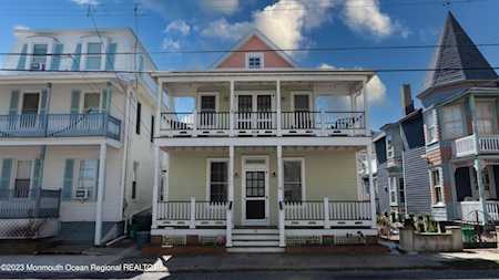 24 Mcclintock St Ocean Grove, NJ 07756