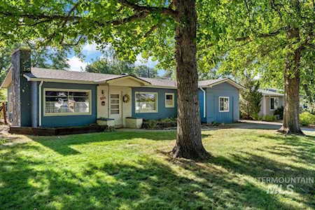 618 N Hillview Drive Boise, ID 83712