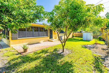 170 NE 129th St North Miami, FL 33161