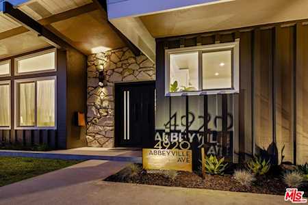 4920 Abbeyville Ave Woodland Hills, CA 91364