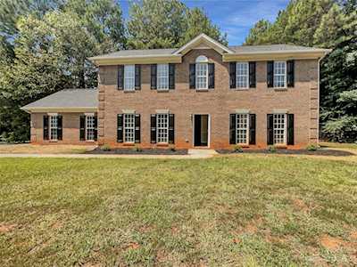 4040 Waters Edge Ln Lancaster, SC 29720