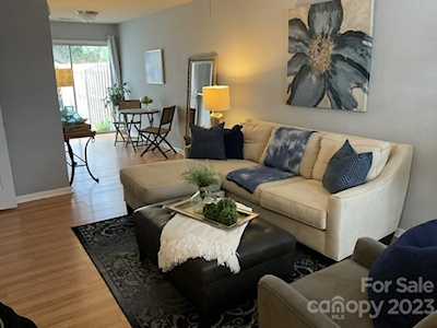 15536 Asterwind Ct Charlotte, NC 28277