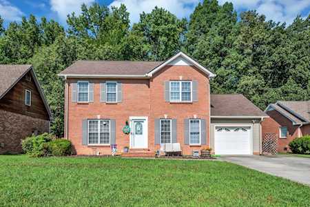 156 Foxrun Springfield, TN 37172