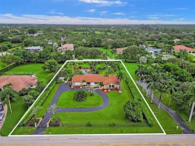 Address Withheld Davie, FL 33325