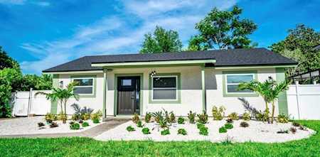 1435 Burning Tree Rd Tarpon Springs, FL 34689
